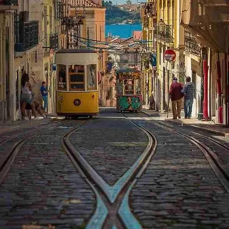 Iconic Bica Tram At Your Door Heart Of Lisboa